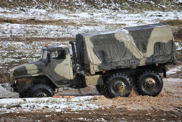 Xe vận tải Ural-43206
